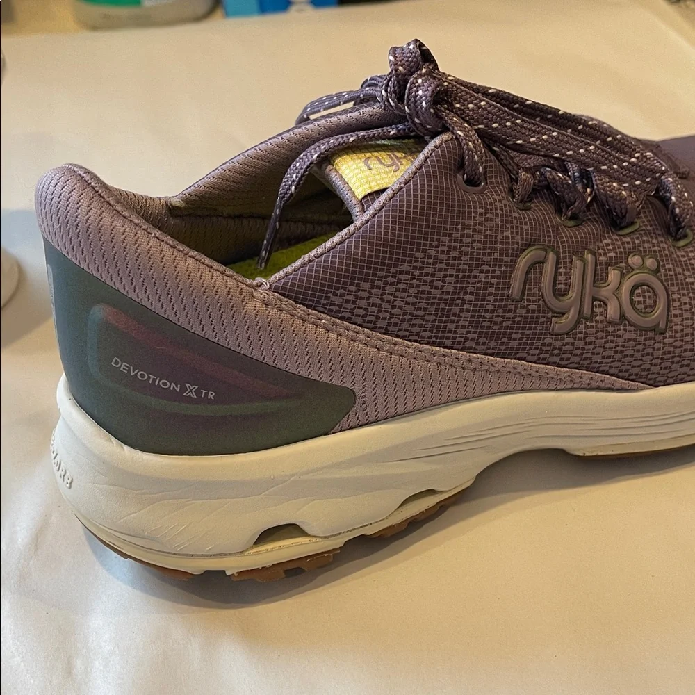 RYKA WOMENS DEVOTION X TR WALKING SNEAKER size 8M purple laced low top